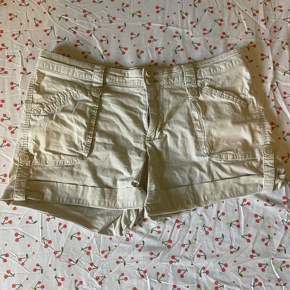 brand: Ana   size: 12p   color: light beige cargo shorts